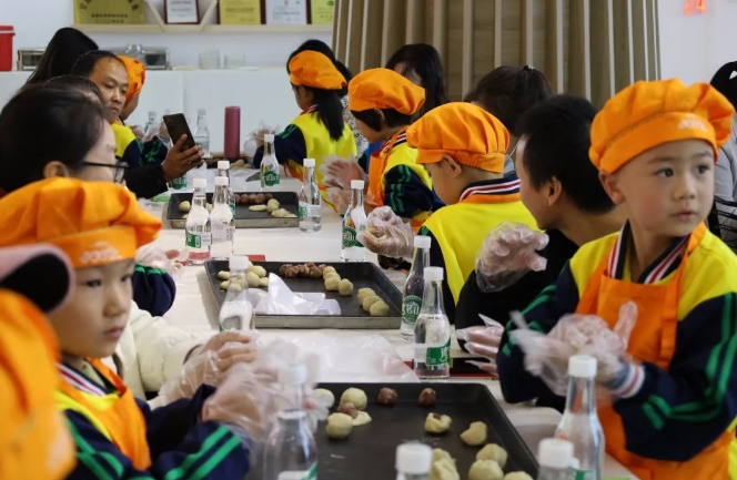 舌尖上的劳动教育——云缨小学烘焙系列亲子活动(图8) 微信截图_20240519000722.png
